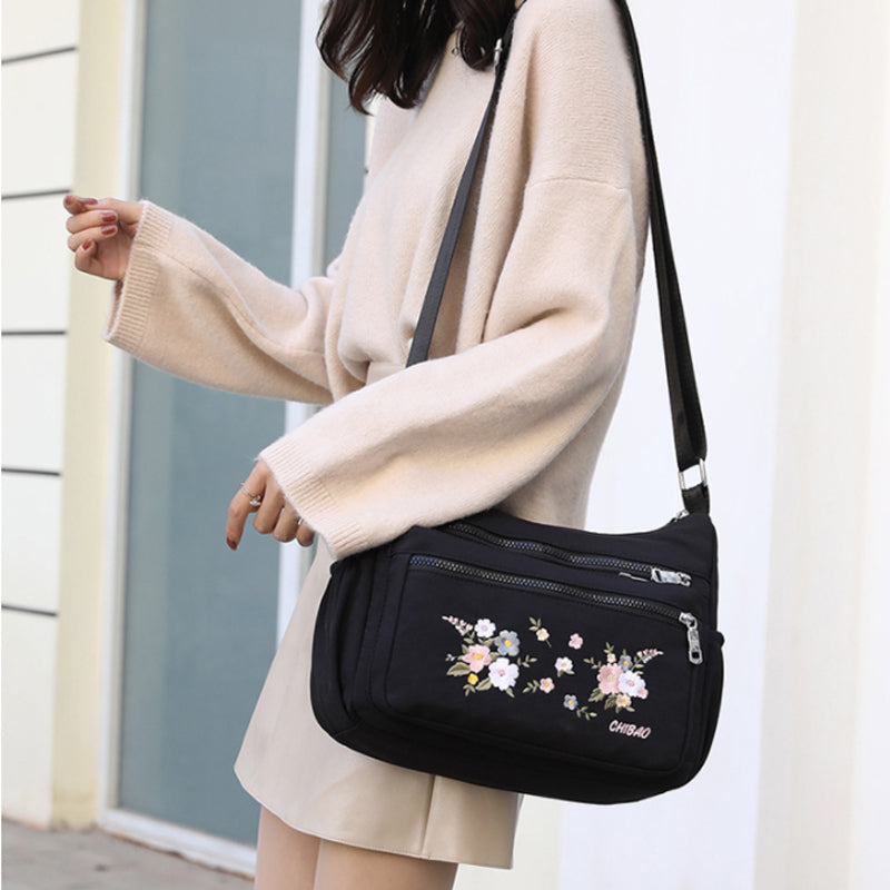 Skorter | Embroidered Flower Shoulder Bag