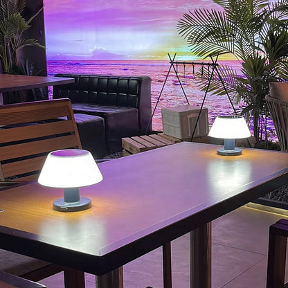 Skorter | Solar powered table lamp - Solara