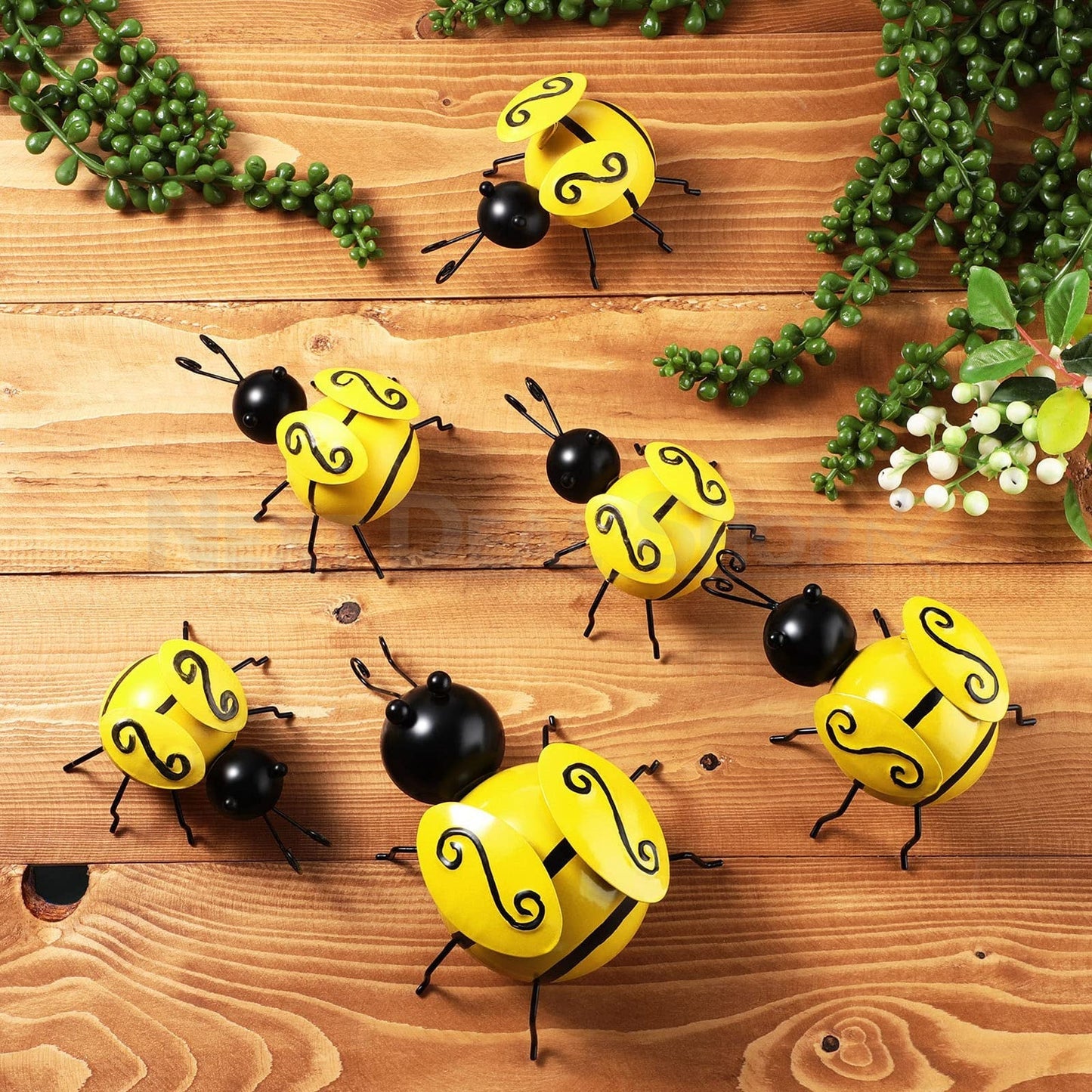 Skorter | 4 pcs Metal Bee Wall Art Decor