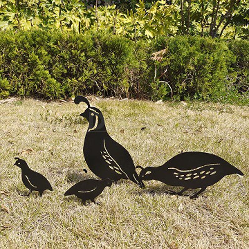 Skorter | 4 pcs - Metal Swallow Family Garden Stake