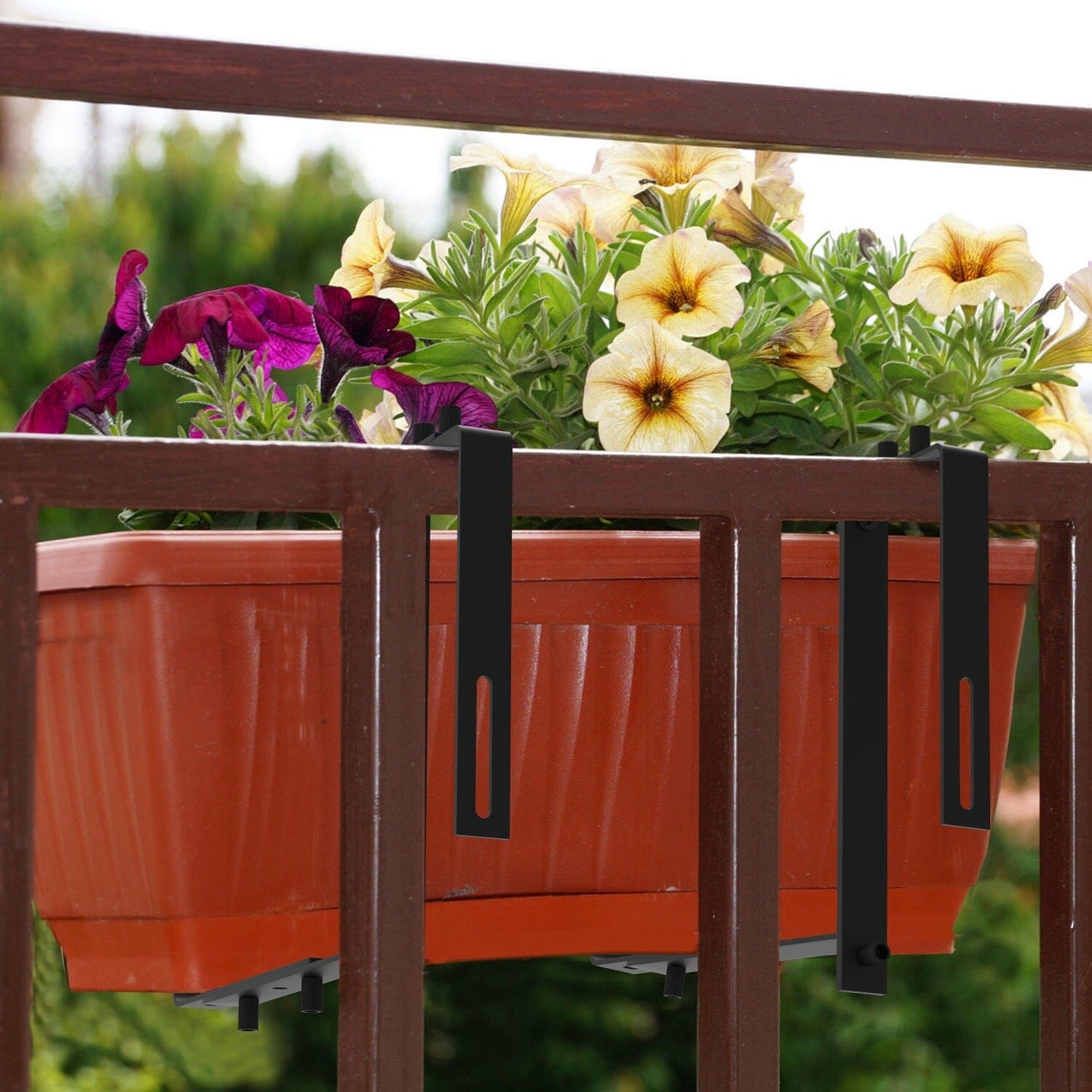 Skorter | 4-piece: Adjustable planter box brackets