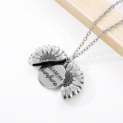 Skorter | "You Are My Sunshine" Sunflower Necklace(Double-sided engraving)