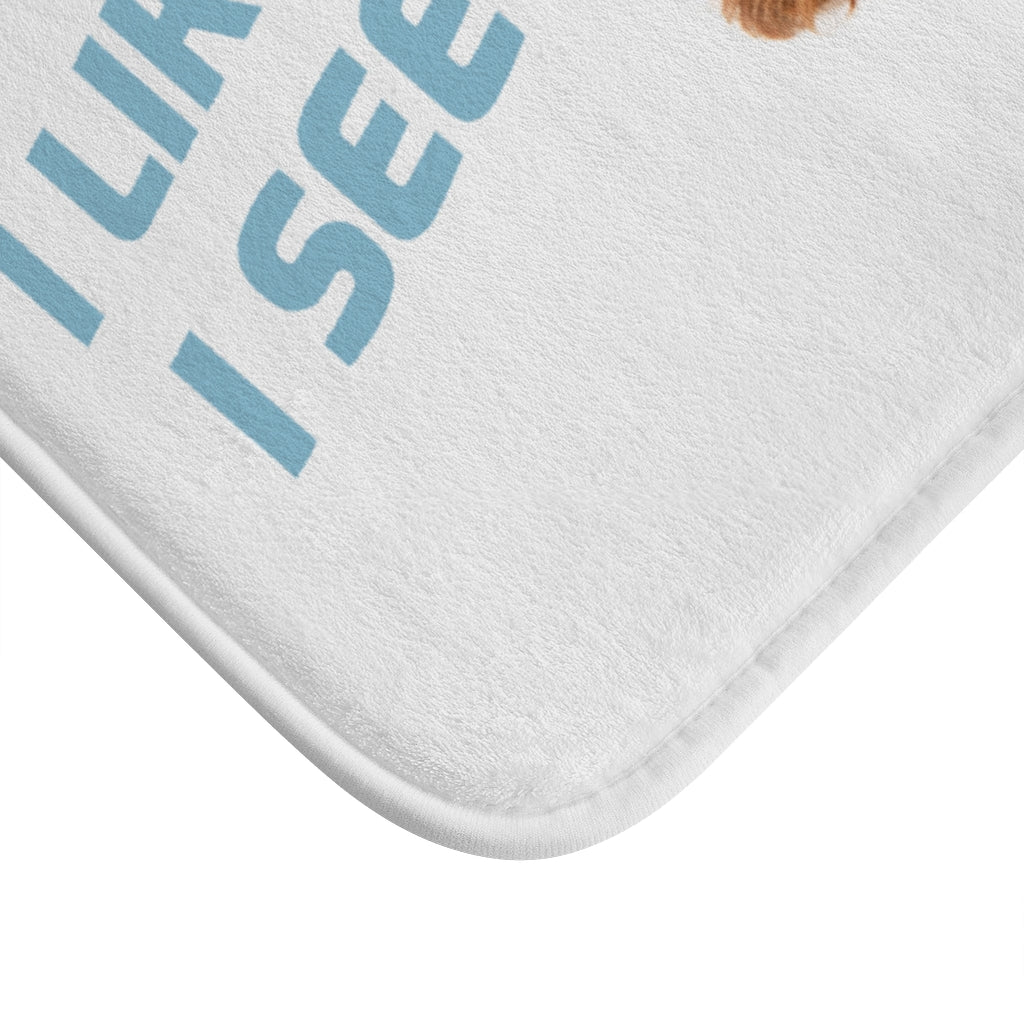 Skorter | Dog Looking Up Bath Mat