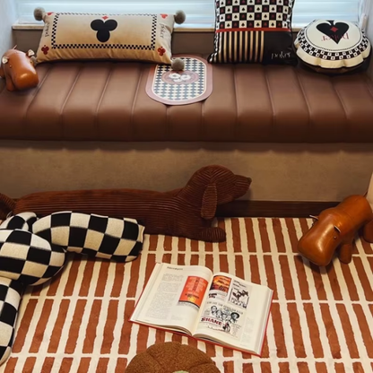 Skorter | Brown Retro Carpet