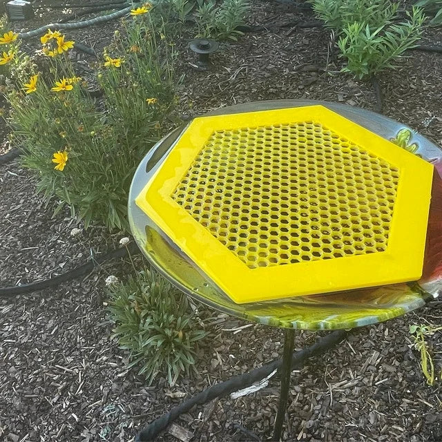 Skorter | Floating Bee Island - Bee Waterer