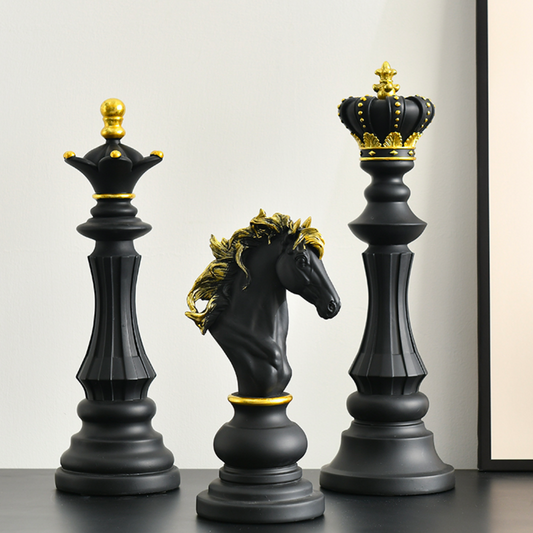 Skorter | Chess piece decor