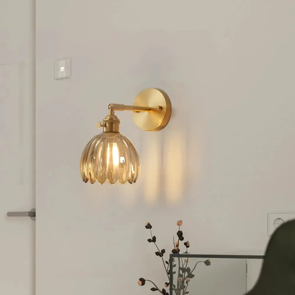 Skorter | GlowForge - Stylish Wall Lamp with a Metallic Finish