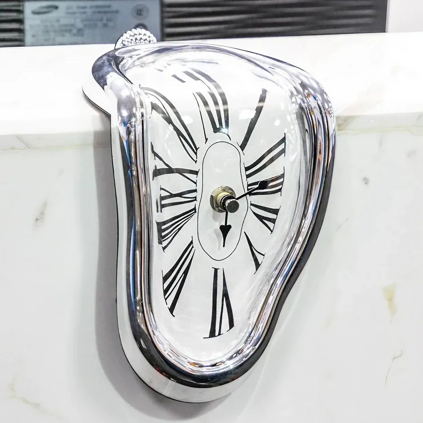 Skorter | Melting Time Warp Clock