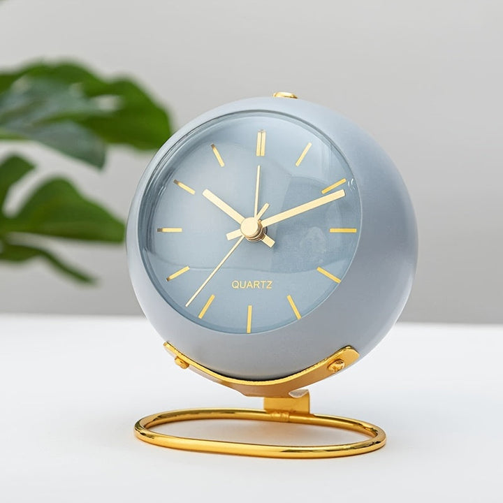 Skorter | Retro Analog Alarm - Silent Non-Ticking Metal Clock