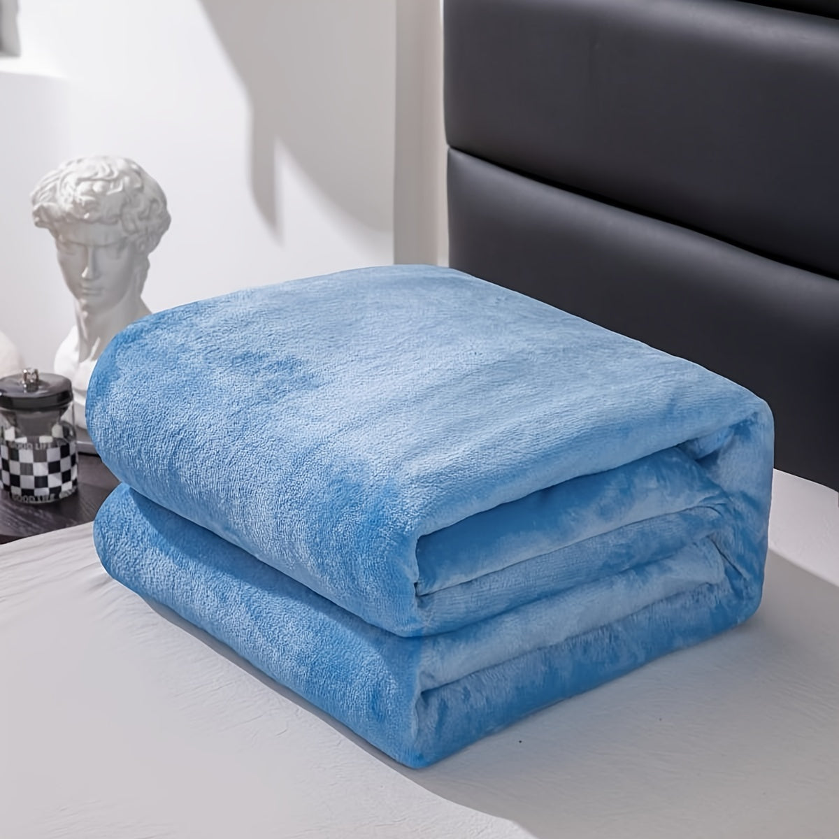 Skorter | Soft and warm gray flannel blanket for all seasons