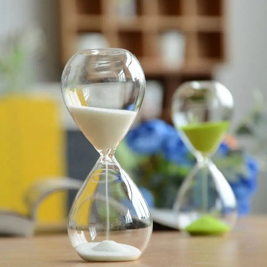 Skorter | Creative transparent hourglass made of glass