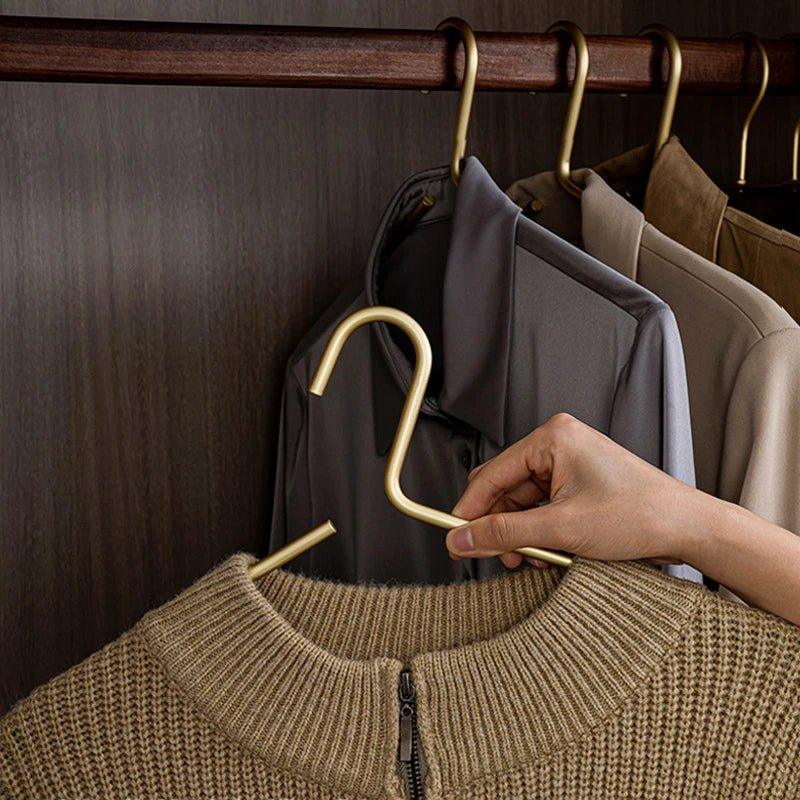 Skorter | 5 pieces of hangers made of solid matte gold/silver │ Seamless wardrobe organizer made of metal