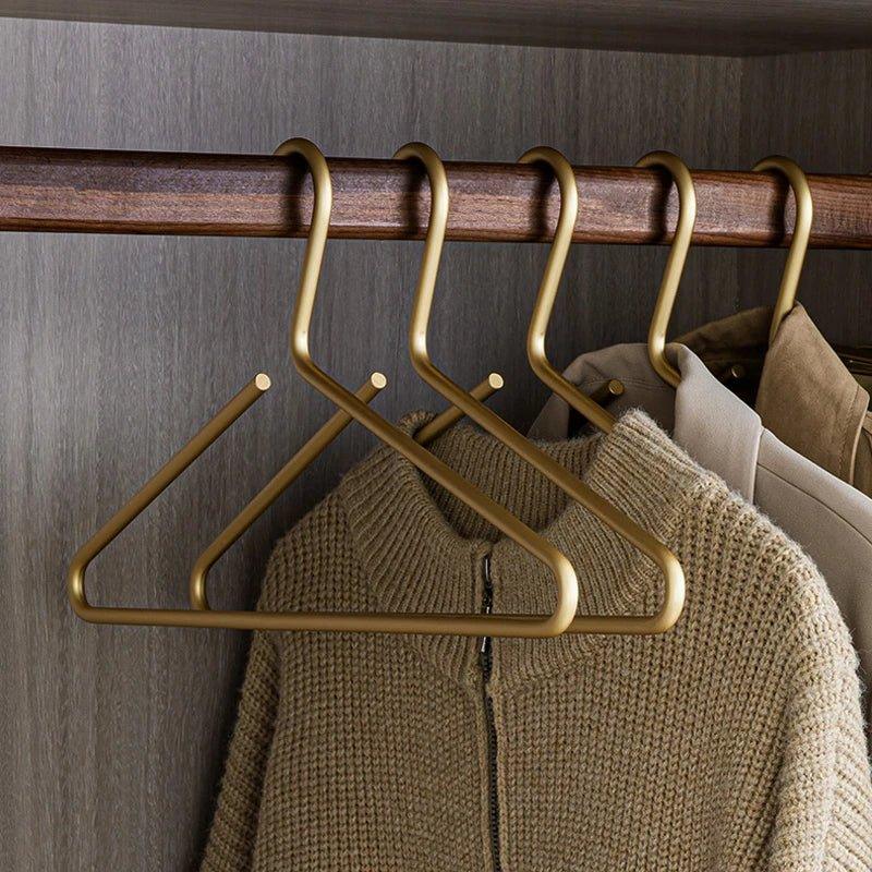 Skorter | 5 pieces of hangers made of solid matte gold/silver │ Seamless wardrobe organizer made of metal
