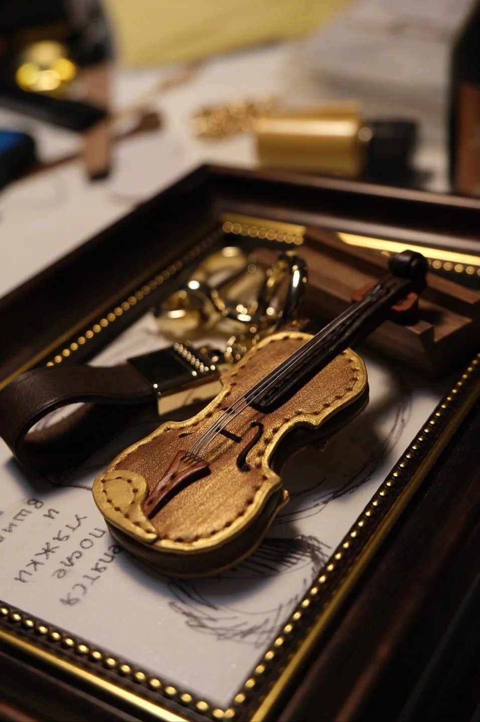 Skorter | Crafted Leather Violin & Cello Keychain