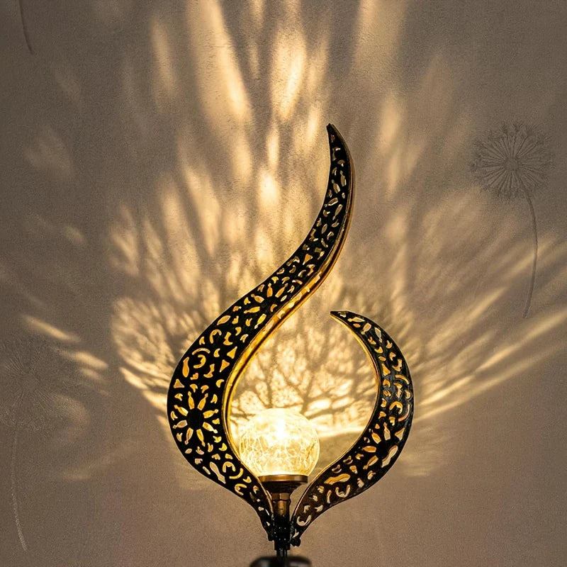 Skorter | Solar Garden Light made of Metal – Waterproof LED Design in Moon, Flame, Sun or Star Shape