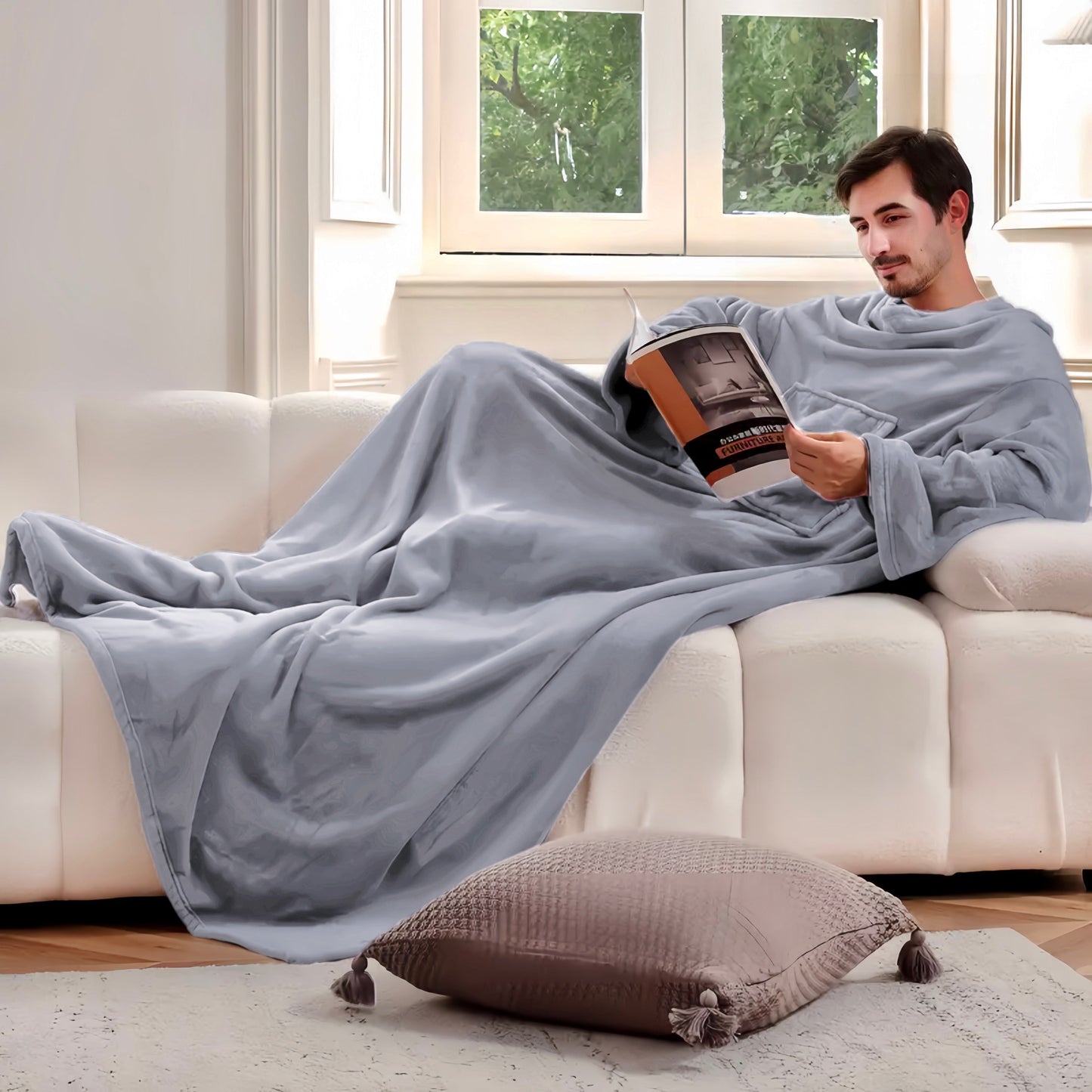 Skorter | Stay warm and cozy with this portable fleece blanket!
