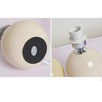 Skorter | Nordic minimalist 1-light table lamp made of ceramic with pleats