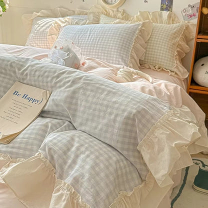 Skorter | Gingham Check Ruffled Edges Bedding Set