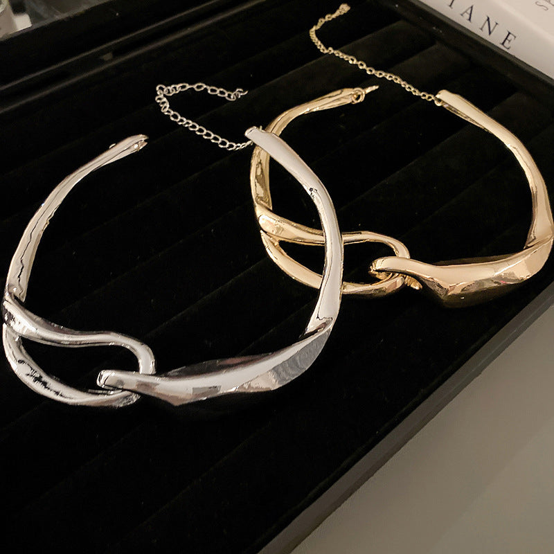 Skorter | Fluid Charm Necklace