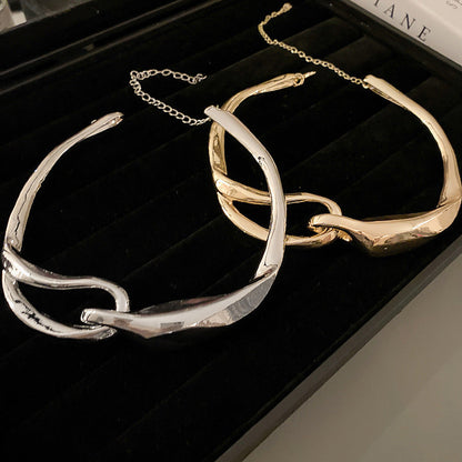 Skorter | Fluid Charm Necklace