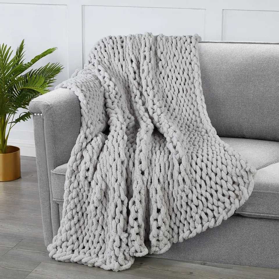 Skorter | 50" X 60" Kathy Ireland Chunky Chenille Plush Throw