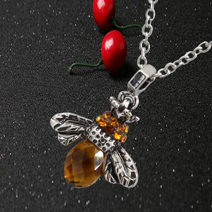 Skorter | "Dancing Bee" Necklace