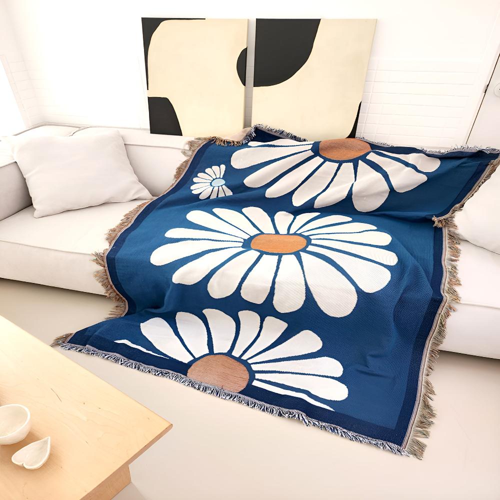 Skorter | Cozy Daisy Woven Throw