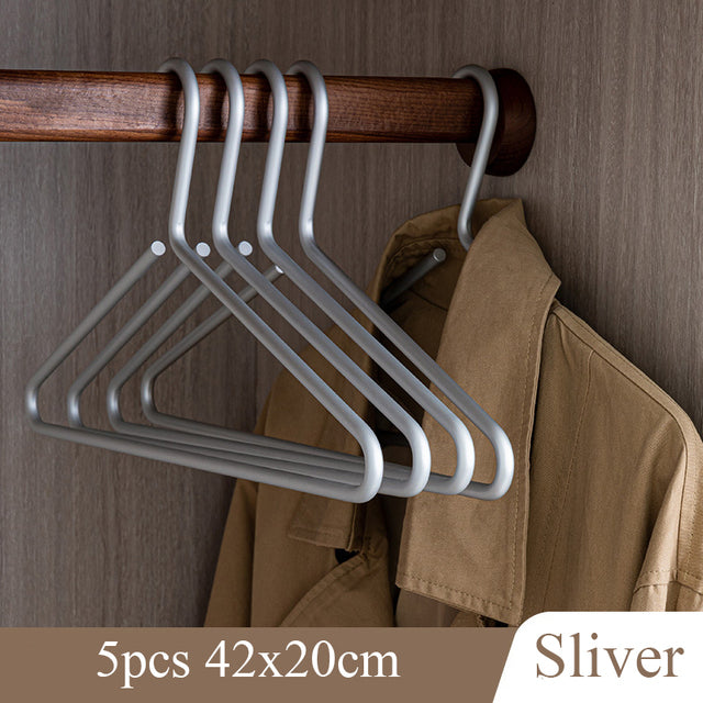 Skorter | 5 pieces of hangers made of solid matte gold/silver │ Seamless wardrobe organizer made of metal
