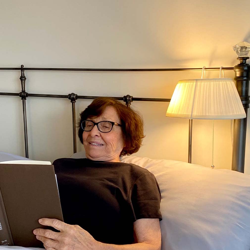Skorter | Evelots Bed Head Reading Lamp with Soft Fabric Shade and Simple Cord - Simple Lamp