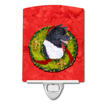 Skorter | Caroline's Treasures Akita Christmas Wreath Ceramic Night Lamp, 6X4X3, Ul-certified