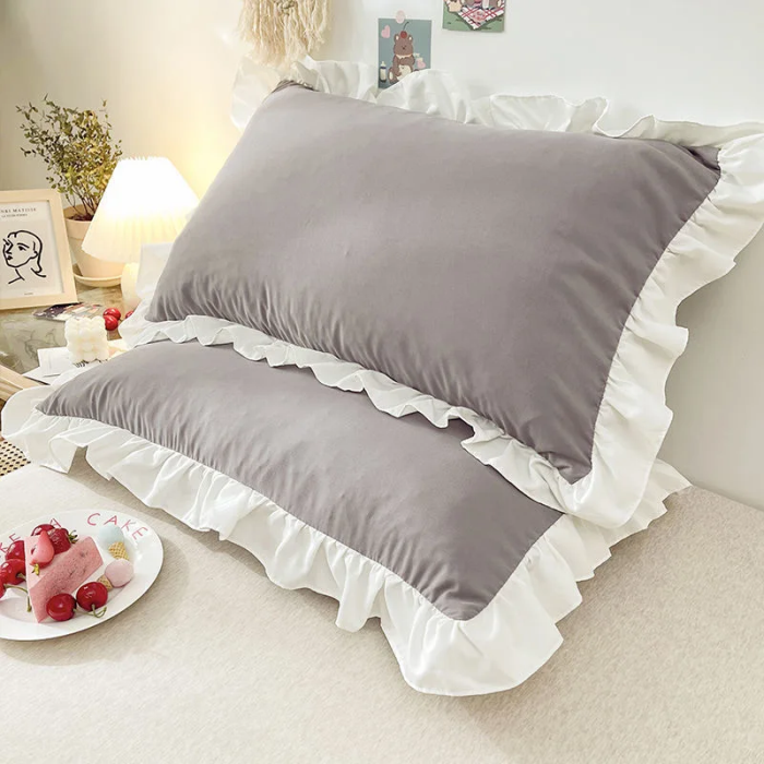 Skorter | Coquette Ruffle Pillowcase