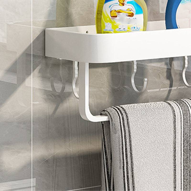 Skorter | Contemporary Bathroom Accessory Set Metal Bathroom Shelf in White