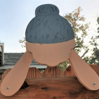 Skorter | Fence Decoration Nosy Old Man and Lady Garden Yard Art