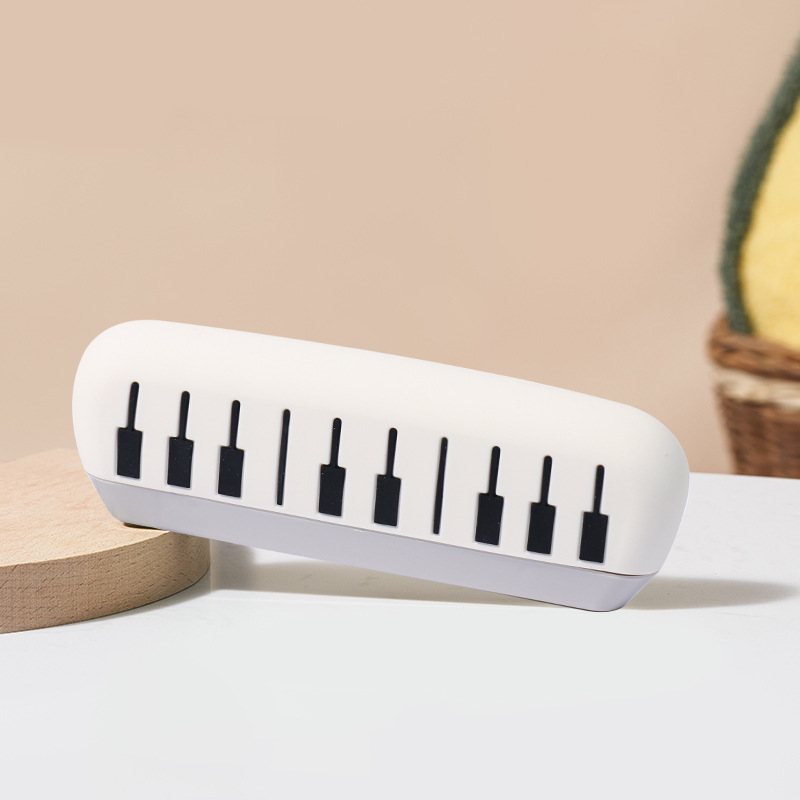 Skorter | 16-hole cartoon harmonica for kids