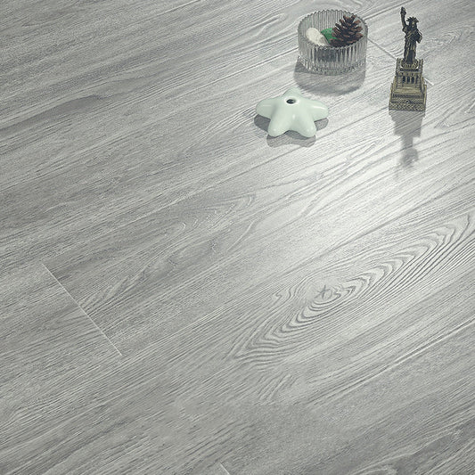 Skorter | Brown Laminate Flooring Scratch Resistant Natural Oak Laminate with Click Lock
