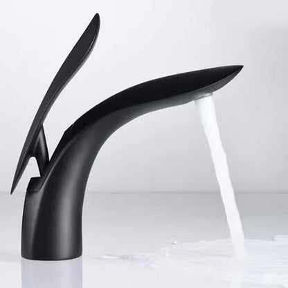 Skorter | Brass 1-Hole Basin Mixer Tap Lever Handle Sink Faucet Round Modern Faucet for Bathroom