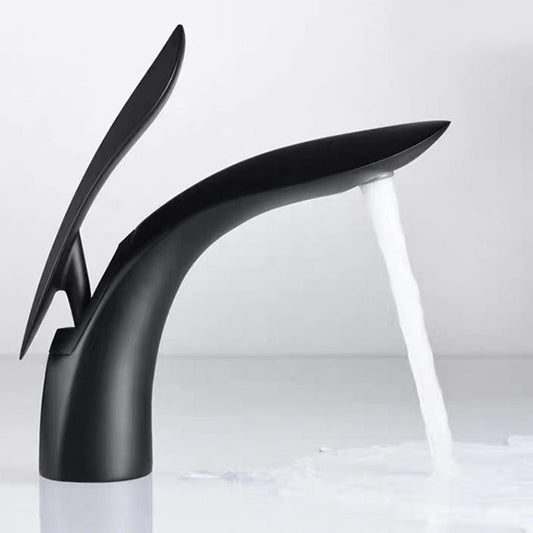 Skorter | Brass 1-Hole Basin Mixer Tap Lever Handle Sink Faucet Round Modern Faucet for Bathroom