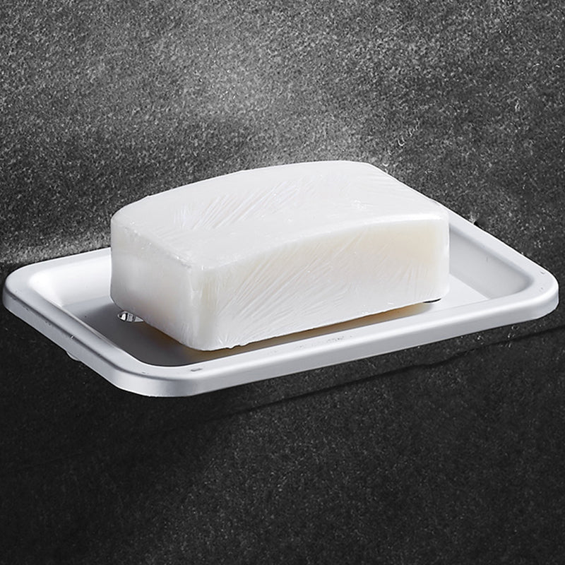 Skorter | Contemporary Bathroom Accessory Hardware Set made of Metal with Soap Dish