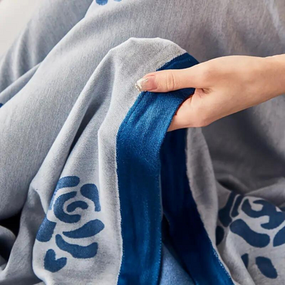 Skorter | Bamboo Fiber Rose Cooling Blanket