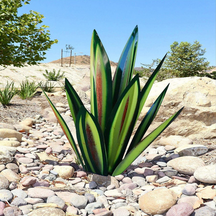 skorter | Waterproof Solar Garden Agave Lamp Decoration