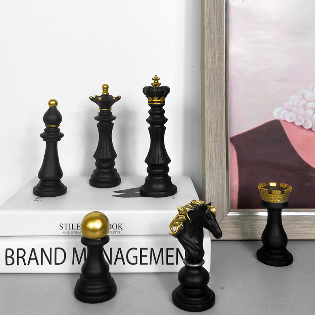 Skorter | Chess piece decor