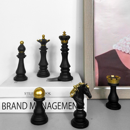 Skorter | Chess piece decor