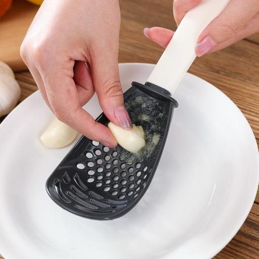 Skorter | Creative Grater Garlic Ginger Multifunctional Spoon