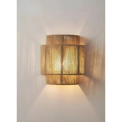 Skorter | Modern Braided Rattan Wall Lamp