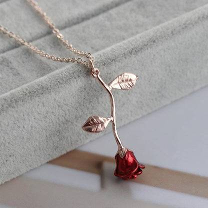 Skorter | 3D Rose Pendant Necklace