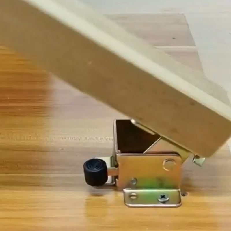 Skorter | Folding hinge with lock