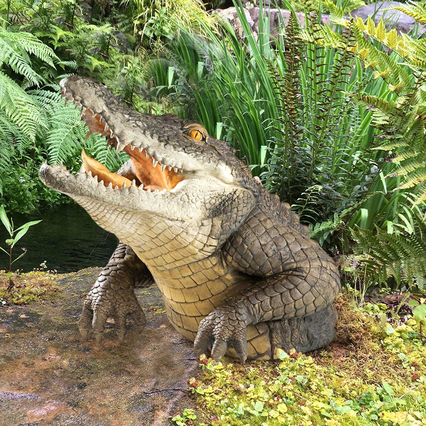 Skorter | Garden Swamp Gator Statue