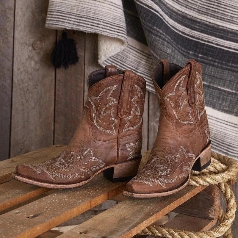 Skorter | Embroidered Cowboy Boots made of Leather