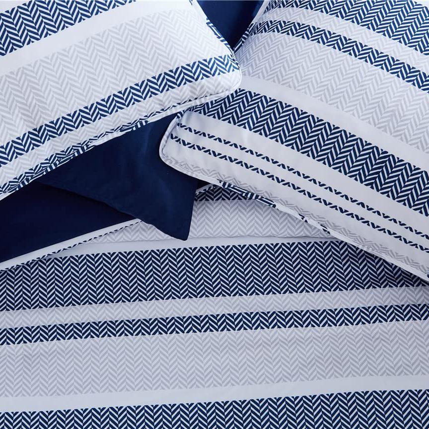 Skorter | 7-Piece: Cedar Bedding Set