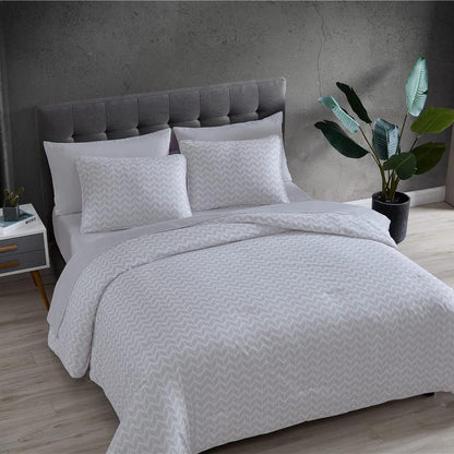 Skorter | 7-Piece: Pine Bed in Bag Comfort Set and Sheet Set